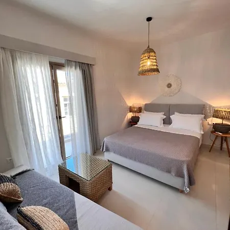 Fays Luxury By The Sea Apartment