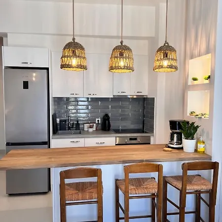 Fays Luxury By The Sea * Finikounta