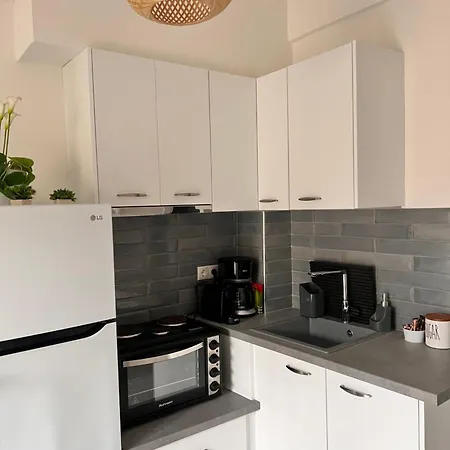 Apartment Fays Luxury By The Sea *