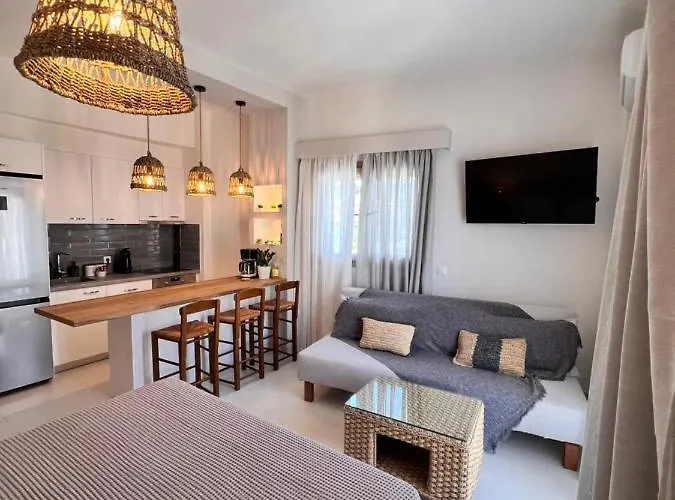 Fays Luxury By The Sea * Finikounda