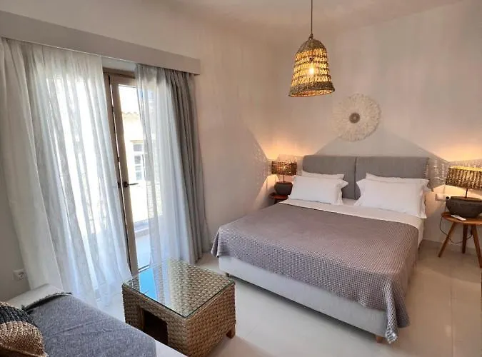 Fays Luxury By The Sea דירה